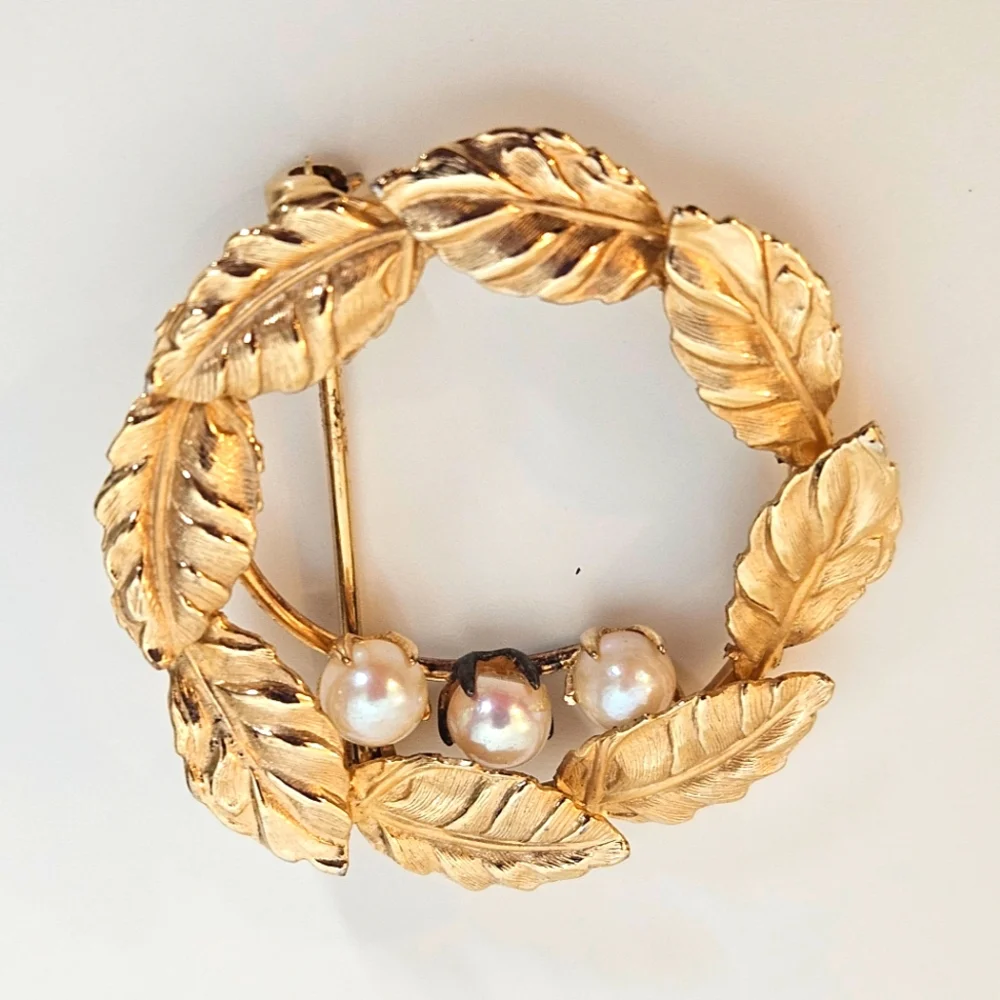 12k 1/20 Gold filled vintage wreath brooch binder brothers stamped
